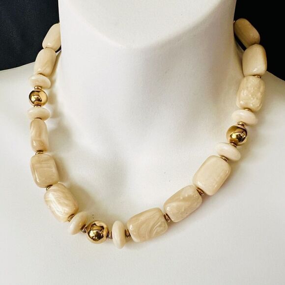 Vintage Napier Lucite Pearlized Earth Gold Tone Beaded Necklace Chunky 1457 - Picture 1 of 10